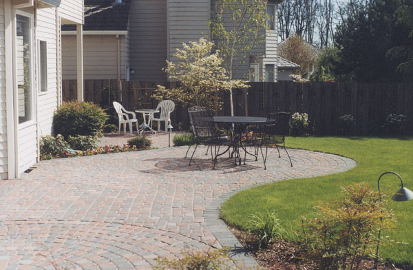 Patio hardscape with pavers